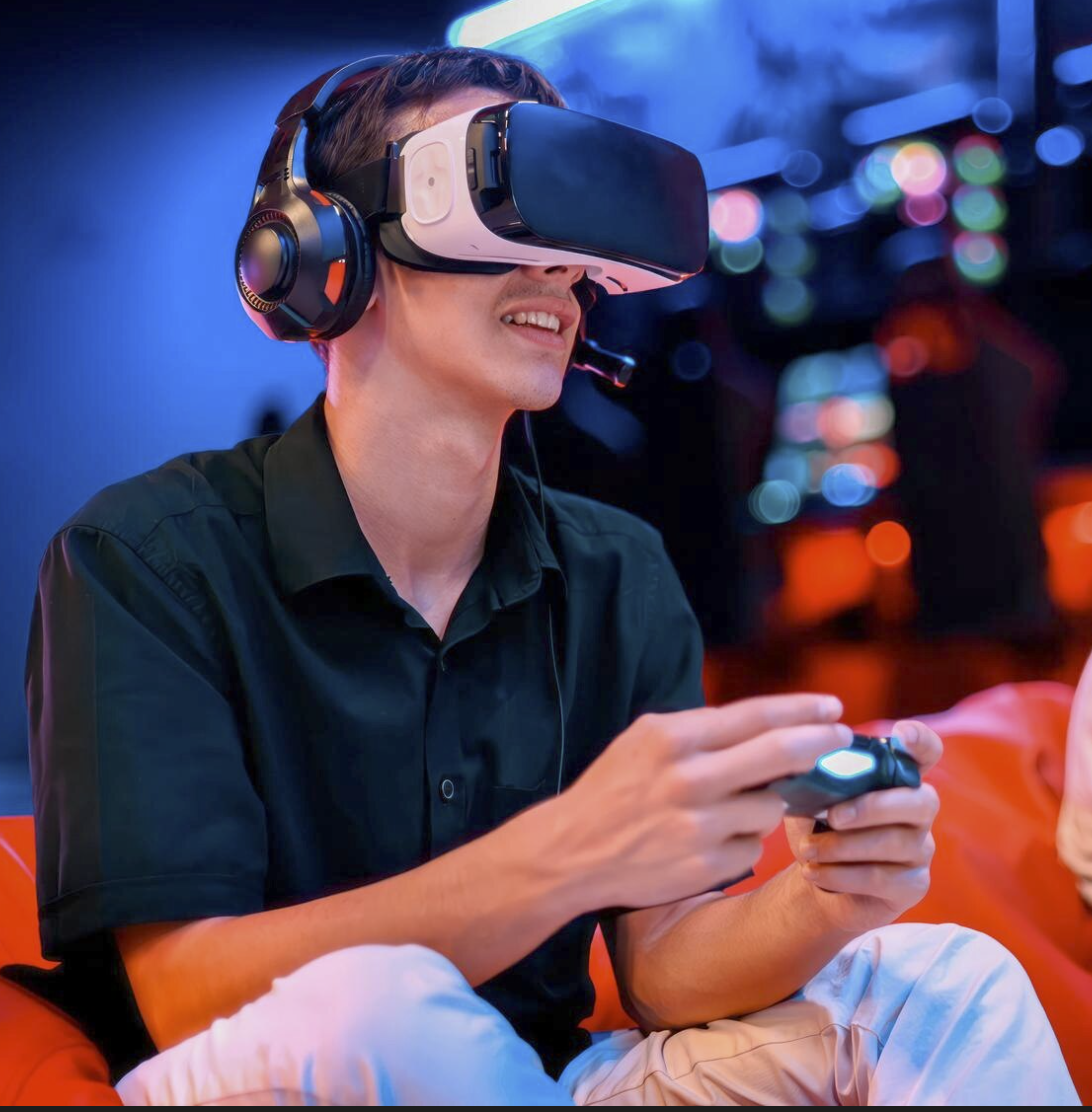 <em>Victor Lopez</em>